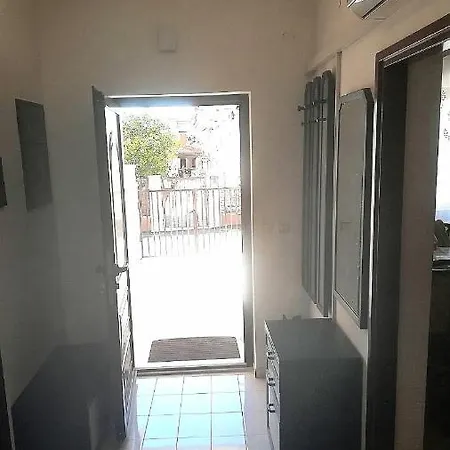 شقة Michael تروغير