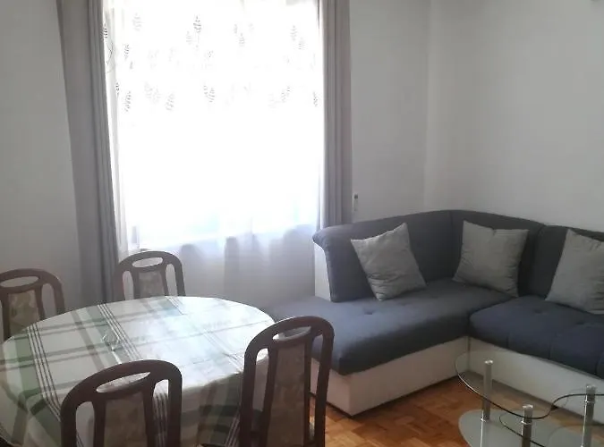 Michael トロギール